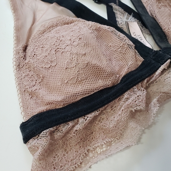 Victoria's Secret Lacie Lace Racer Back Front-Close Bralette Bra Small - Picture 3 of 6